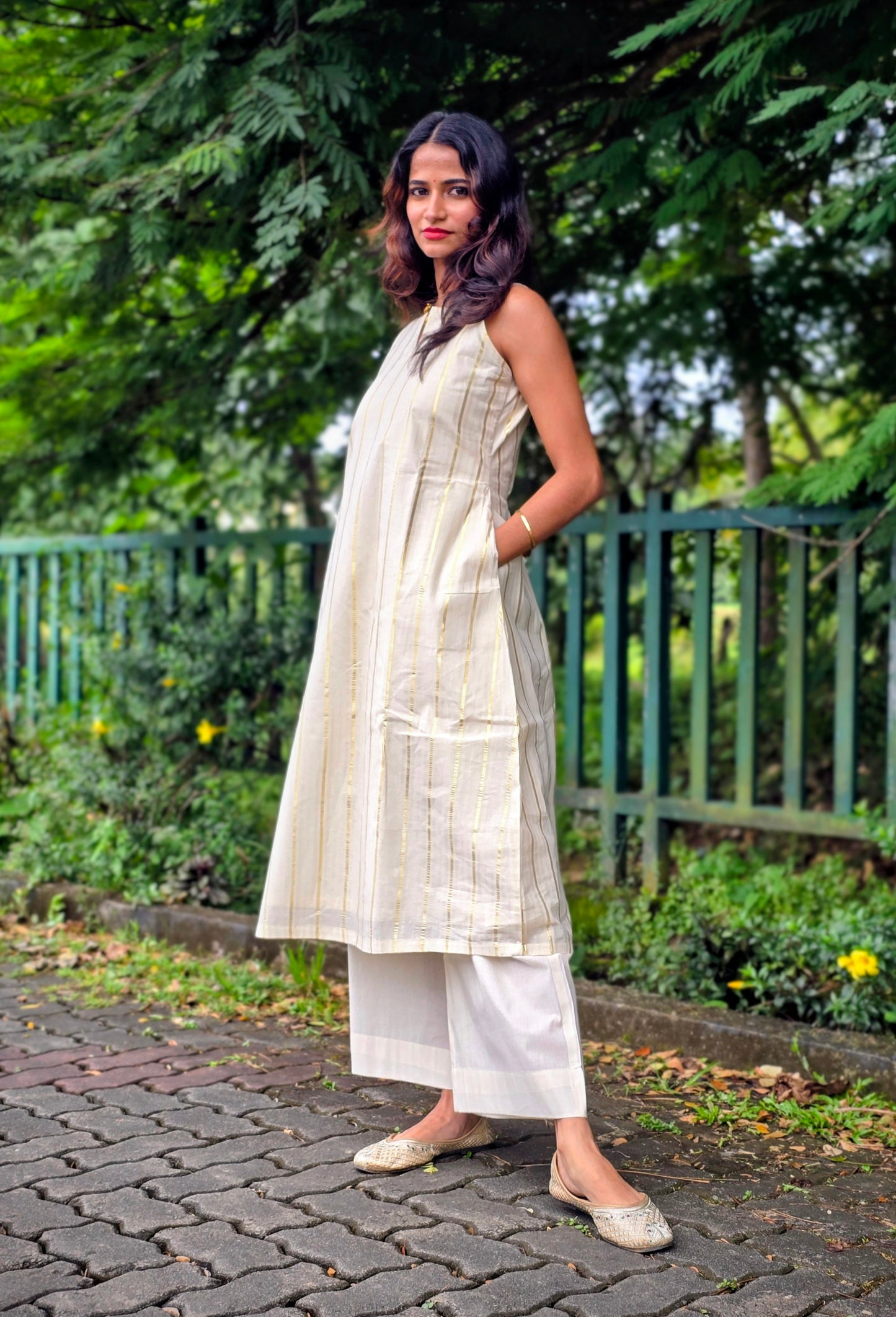 Golden Striped Sleeveless A-line Kurta Pant